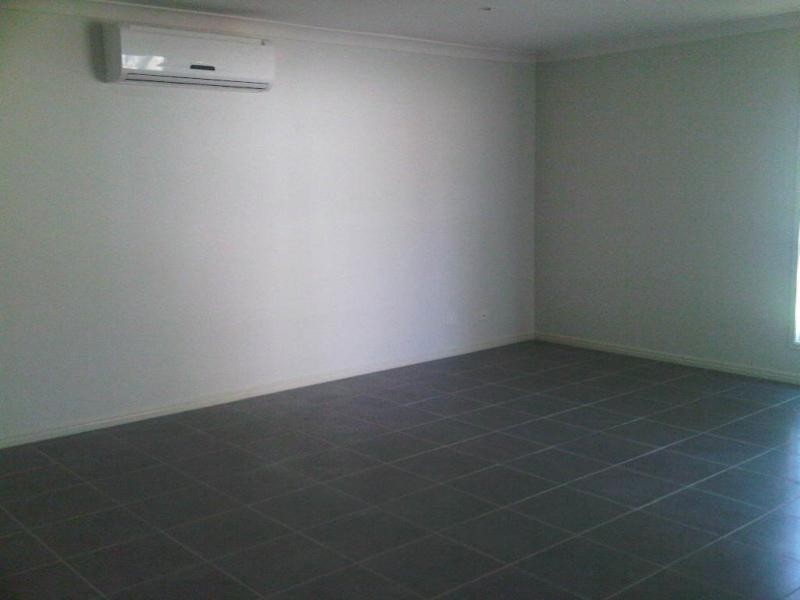 37 Barwell  St, Brassall QLD 4305