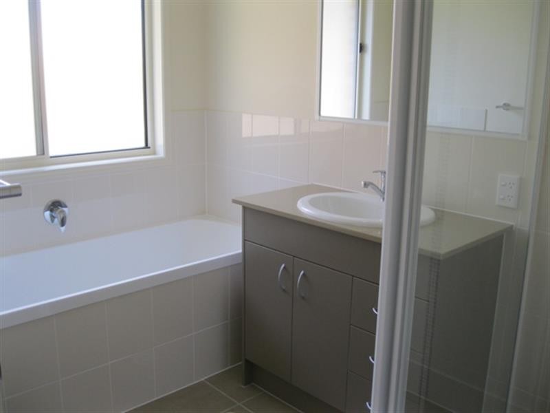 54 Atlantic  Dr, Brassall QLD 4305