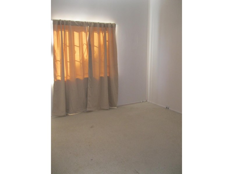 72 Cole St, Silkstone QLD 4304