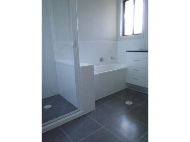 66 Newport  Pde, Blacks Beach QLD 4740