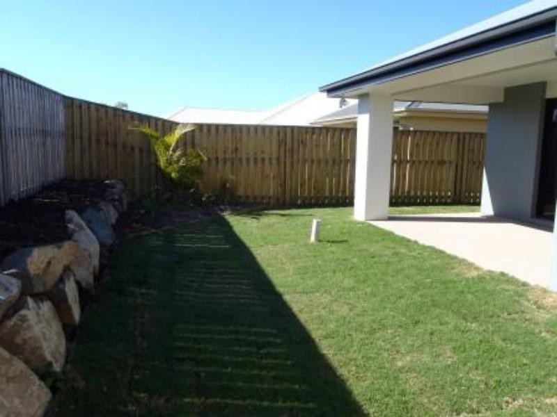 66 Newport  Pde, Blacks Beach QLD 4740