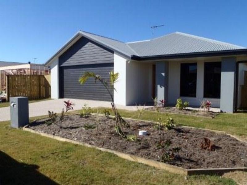 55 Newport  Pde, Blacks Beach QLD 4740