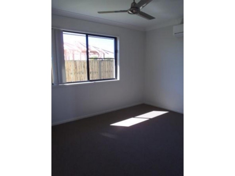 55 Newport  Pde, Blacks Beach QLD 4740
