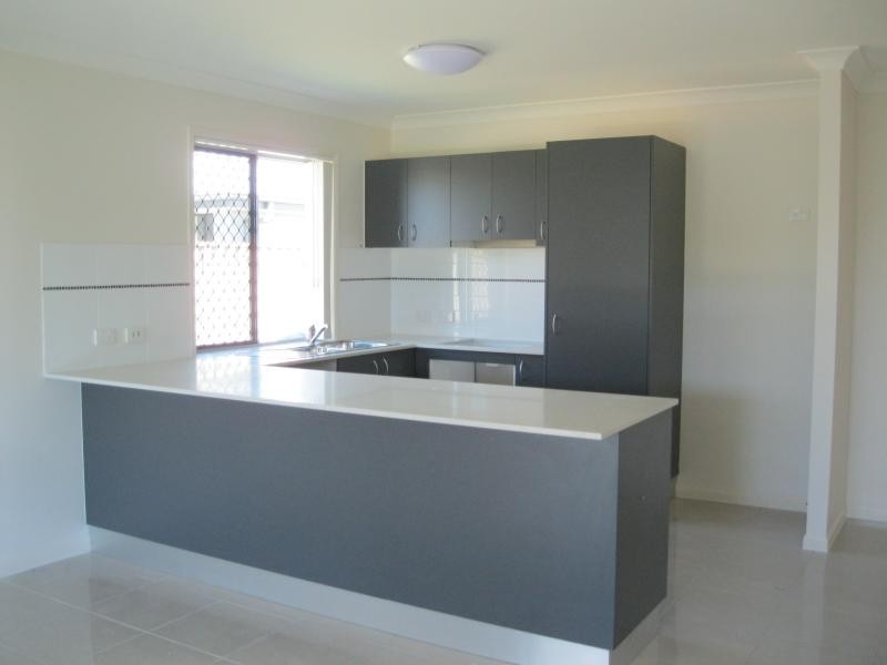 68 Newport  Pde, Blacks Beach QLD 4740