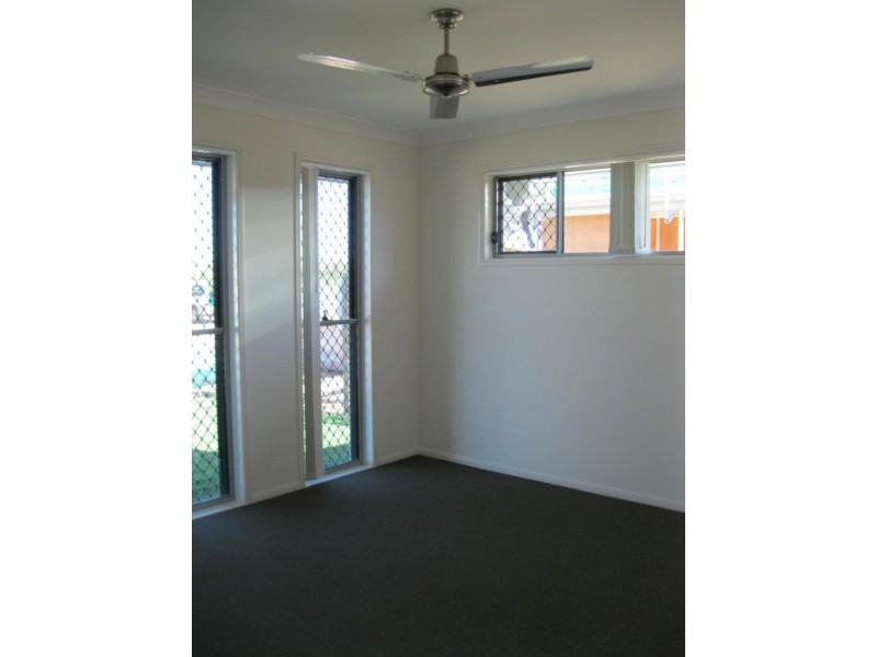 68 Newport  Pde, Blacks Beach QLD 4740