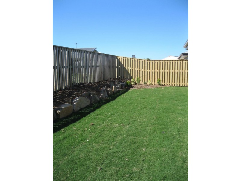 68 Newport  Pde, Blacks Beach QLD 4740