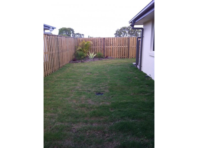 73 Newport Pde, Blacks Beach QLD 4740