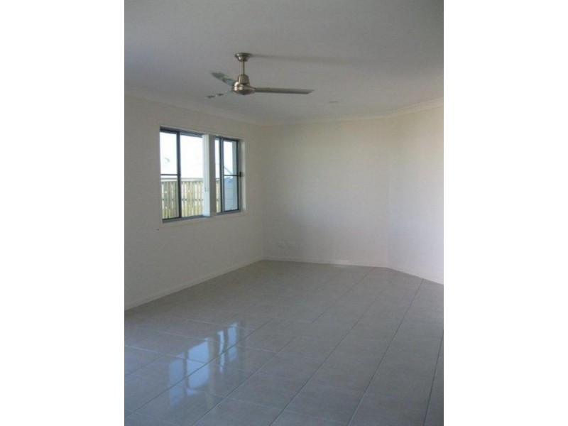 17 Galleon Cct, Shoal Point QLD 4750