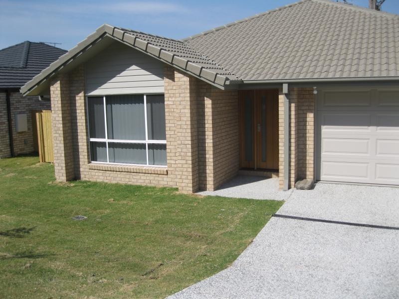 44 Henderson St, Redbank QLD 4301