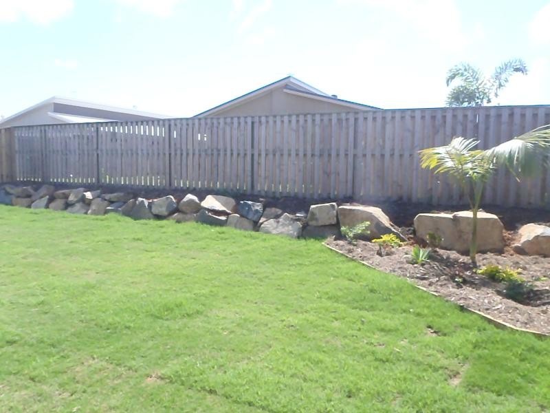 64 Newport  Pde, Blacks Beach QLD 4740