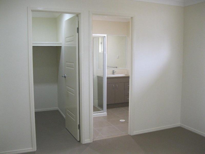 12 Borrowdale Ct, Brassall QLD 4305