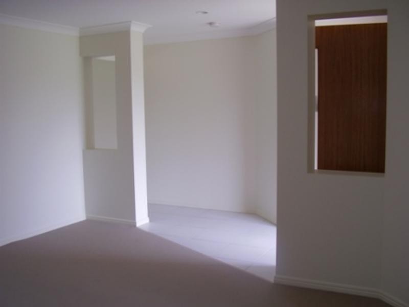 19 Tunstall Pl, Brassall QLD 4305