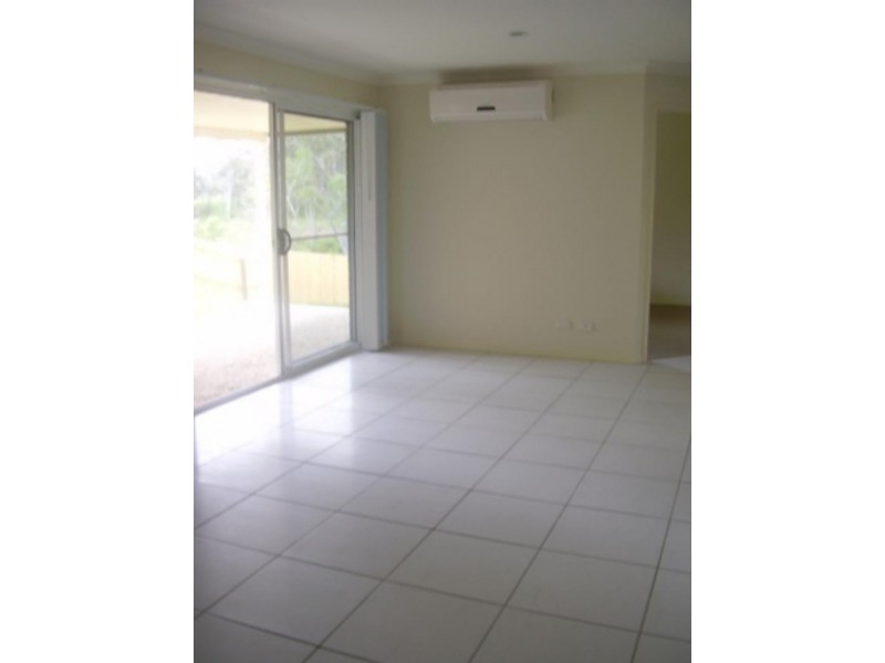 19 Tunstall Pl, Brassall QLD 4305