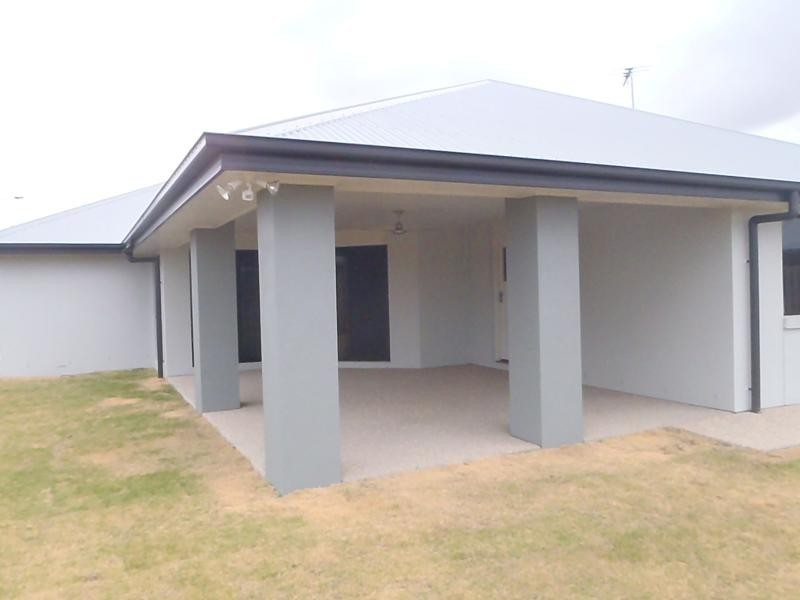 54 Schooner Ave, Bucasia QLD 4750