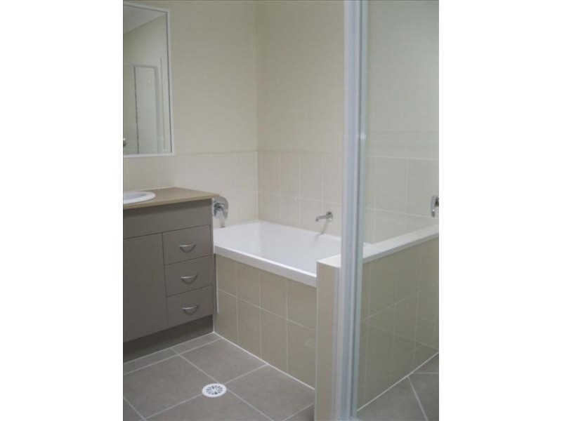 25 Atlantic  Dr, Brassall QLD 4305