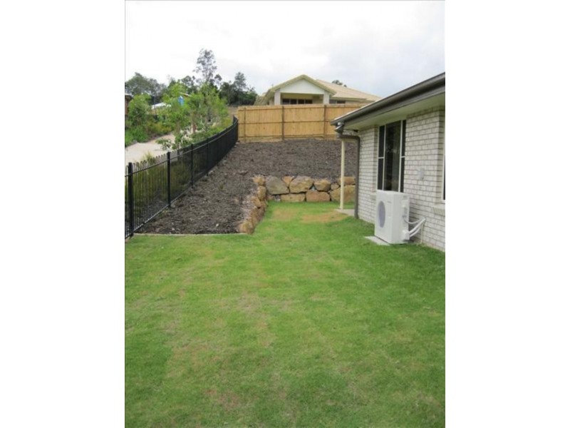 25 Atlantic  Dr, Brassall QLD 4305