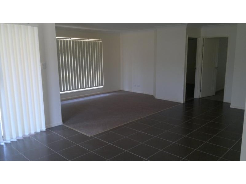 30 Atlantic Dr, Brassall QLD 4305