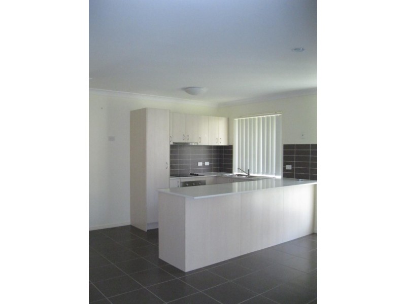 30 Atlantic Dr, Brassall QLD 4305