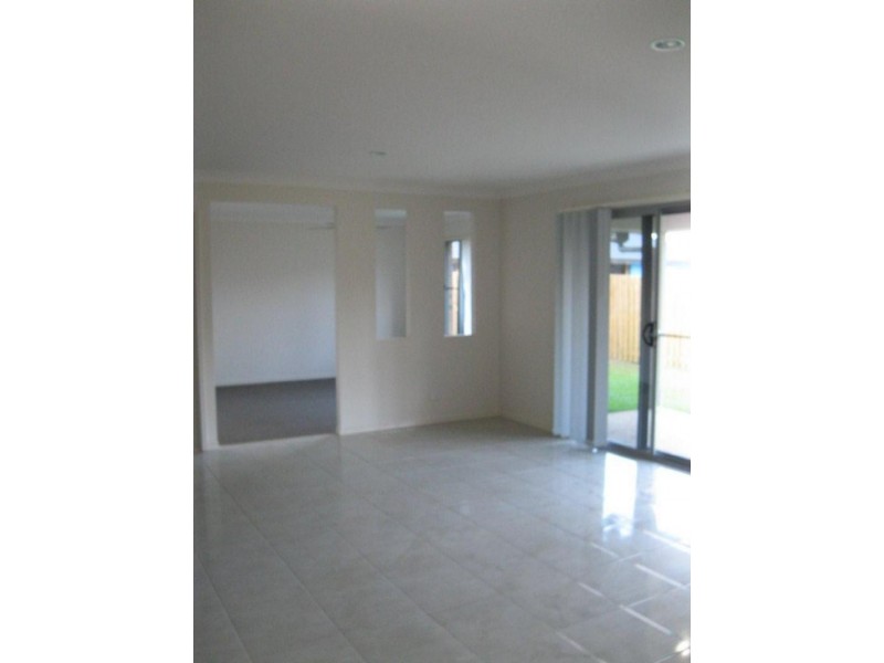 47 Skardon Cres, Brassall QLD 4305