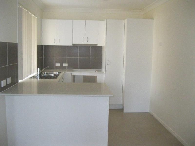 7 Nicole Ct, Redbank QLD 4301