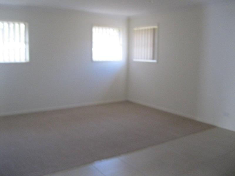 7 Nicole Ct, Redbank QLD 4301