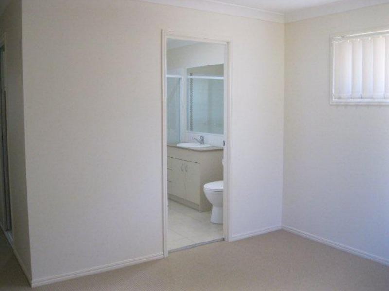 17 Neptune Cres, Brassall QLD 4305