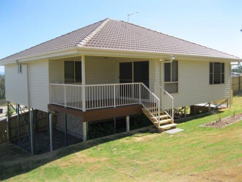 17 Neptune Cres, Brassall QLD 4305
