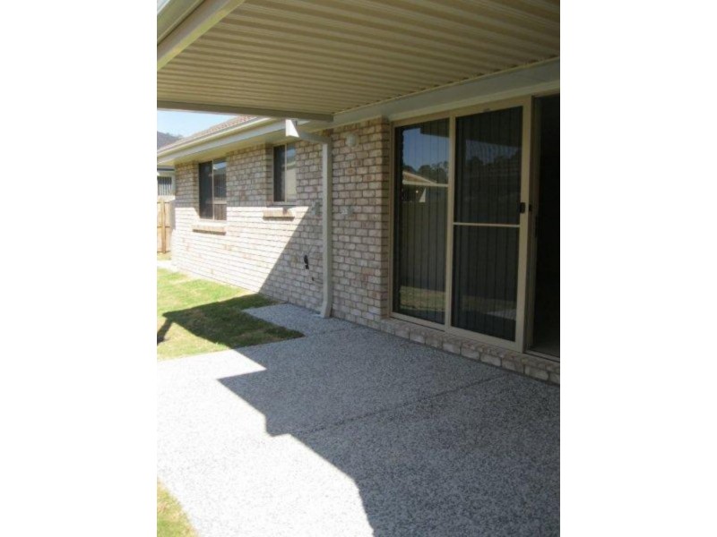 5 Nicole Ct, Redbank QLD 4301