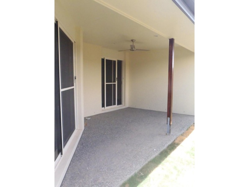 5 Cable  Ct, Blacks Beach QLD 4740