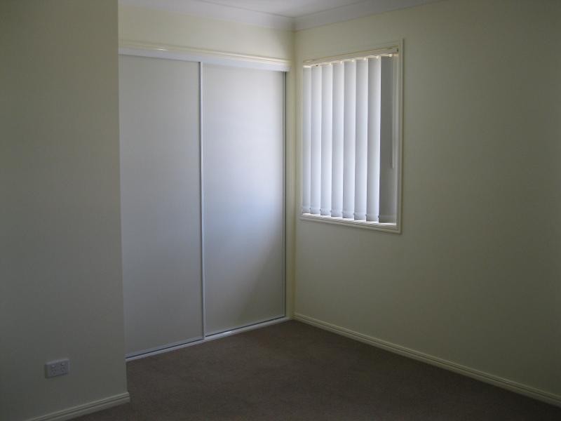 27 Barwell  St, Brassall QLD 4305