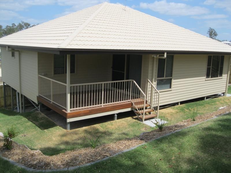 27 Barwell  St, Brassall QLD 4305