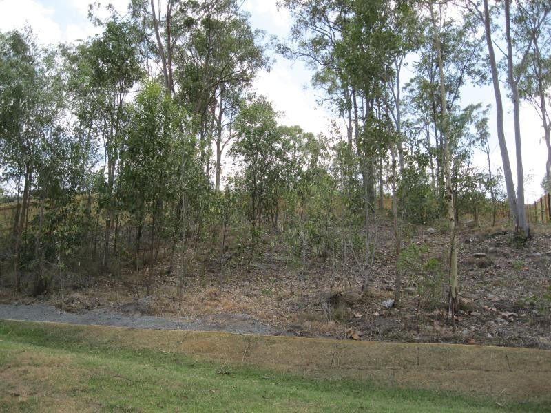 27 Barwell  St, Brassall QLD 4305