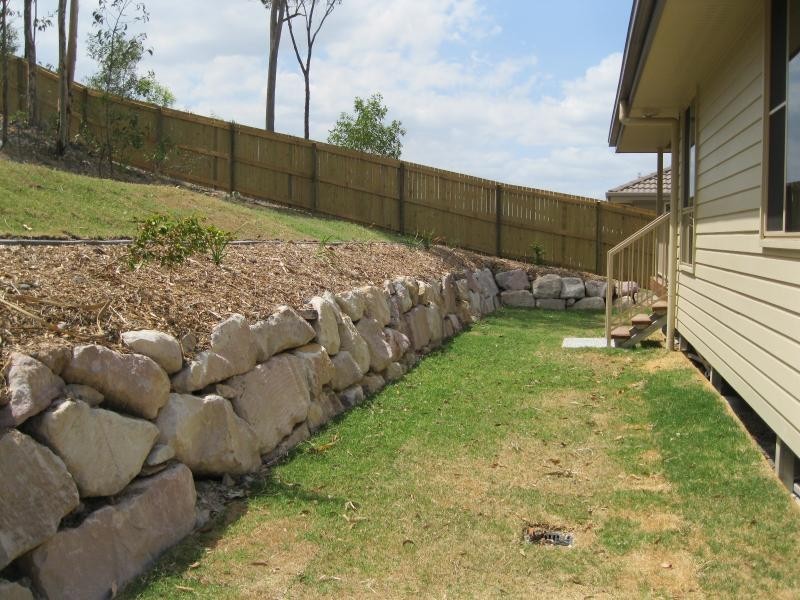 27 Barwell  St, Brassall QLD 4305