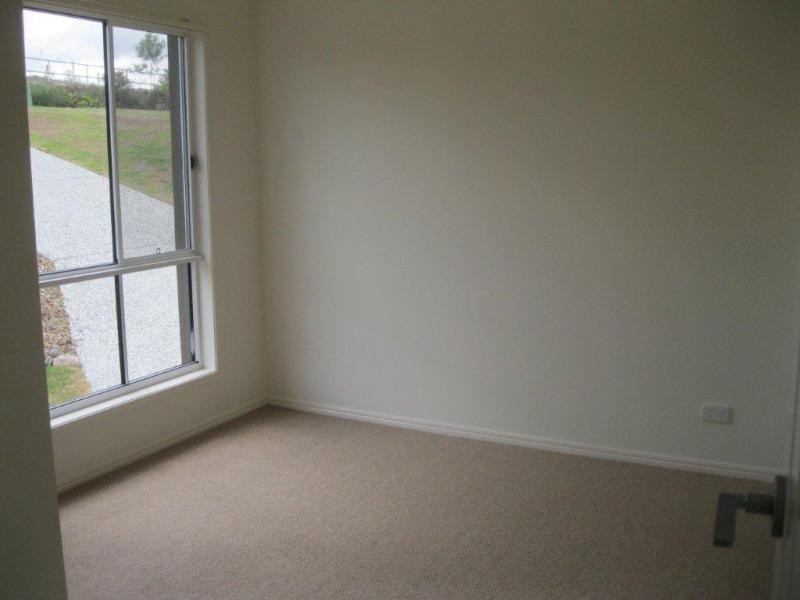 25 Friendship Pl, Brassall QLD 4305