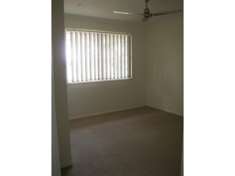 25 Friendship Pl, Brassall QLD 4305