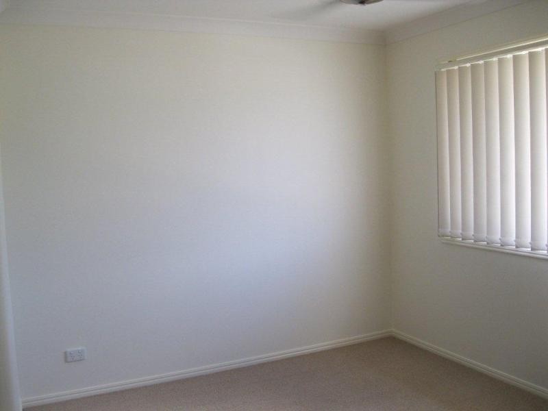 25 Barwell St, Brassall QLD 4305