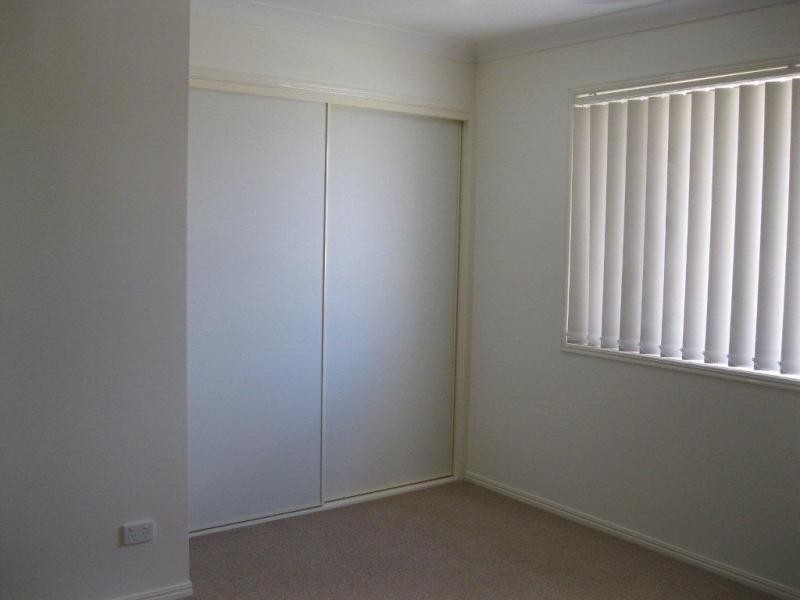 25 Barwell St, Brassall QLD 4305