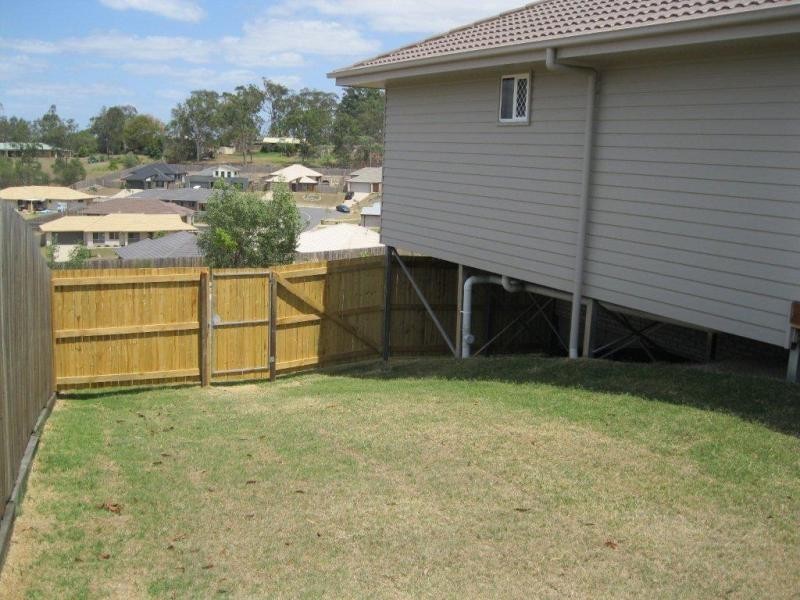 25 Barwell St, Brassall QLD 4305