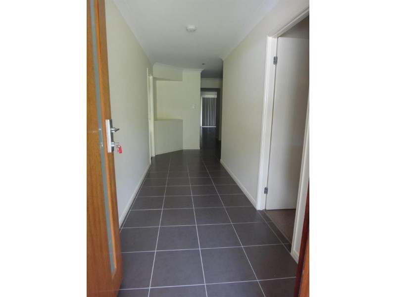 34 Henderson  St, Redbank QLD 4301