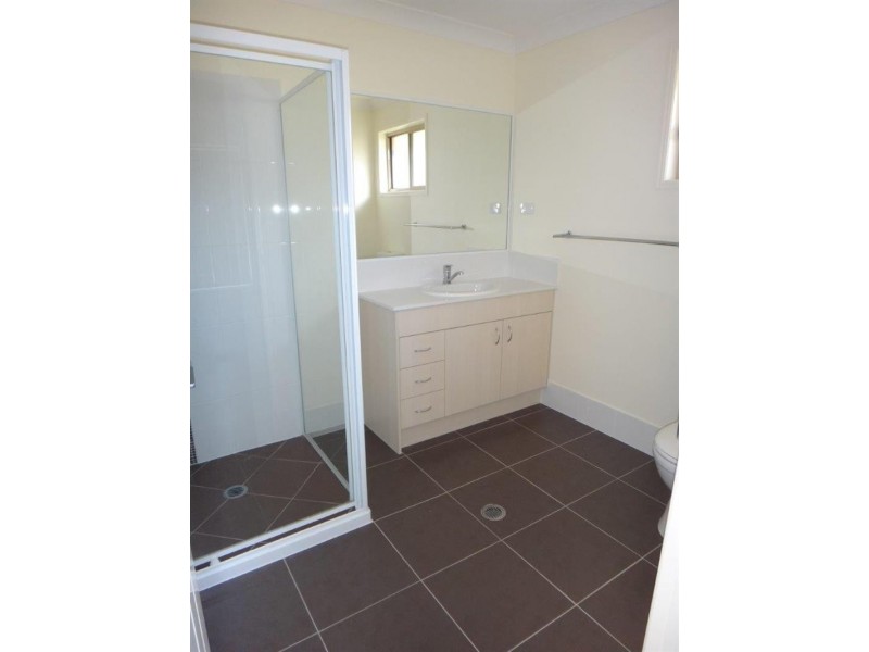 34 Henderson  St, Redbank QLD 4301