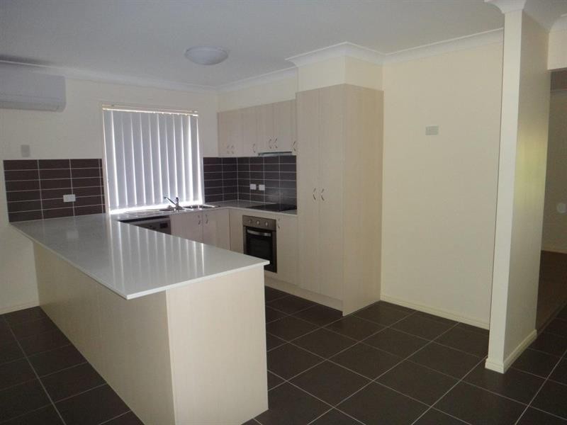 34 Henderson  St, Redbank QLD 4301