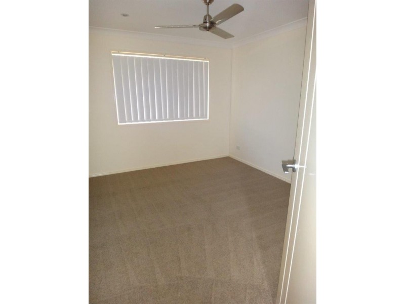 34 Henderson  St, Redbank QLD 4301