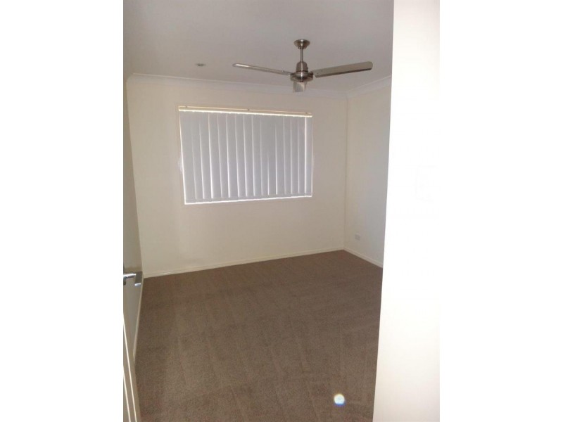 34 Henderson  St, Redbank QLD 4301