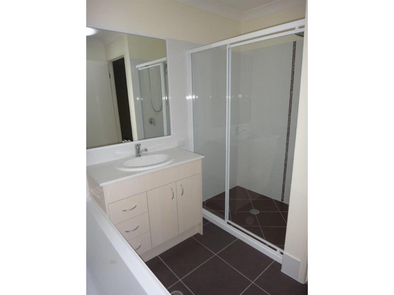 34 Henderson  St, Redbank QLD 4301