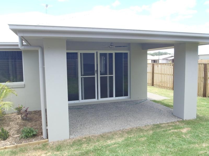 10 Cable  Ct, Blacks Beach QLD 4740