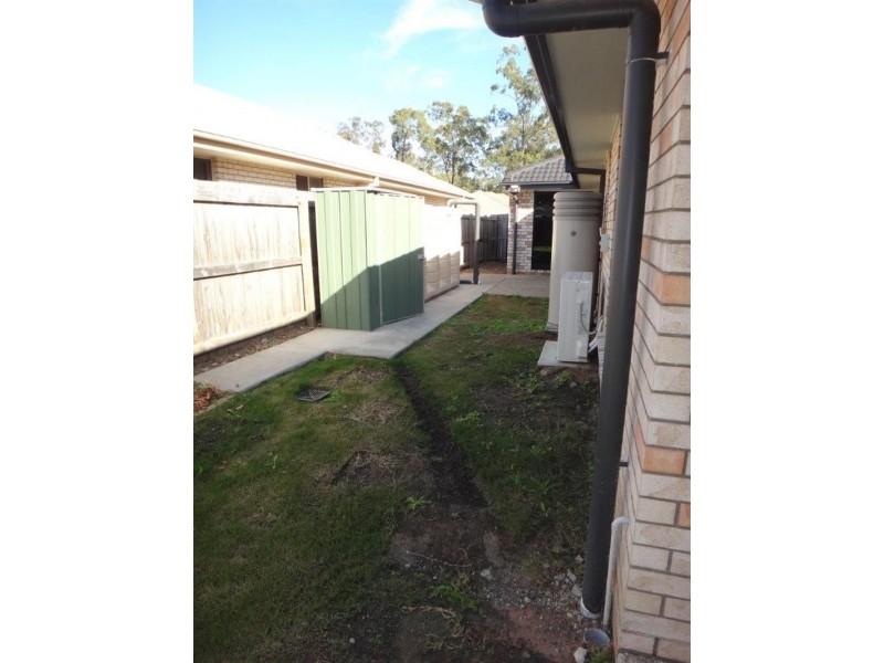 2/12 Chris St, Redbank QLD 4301