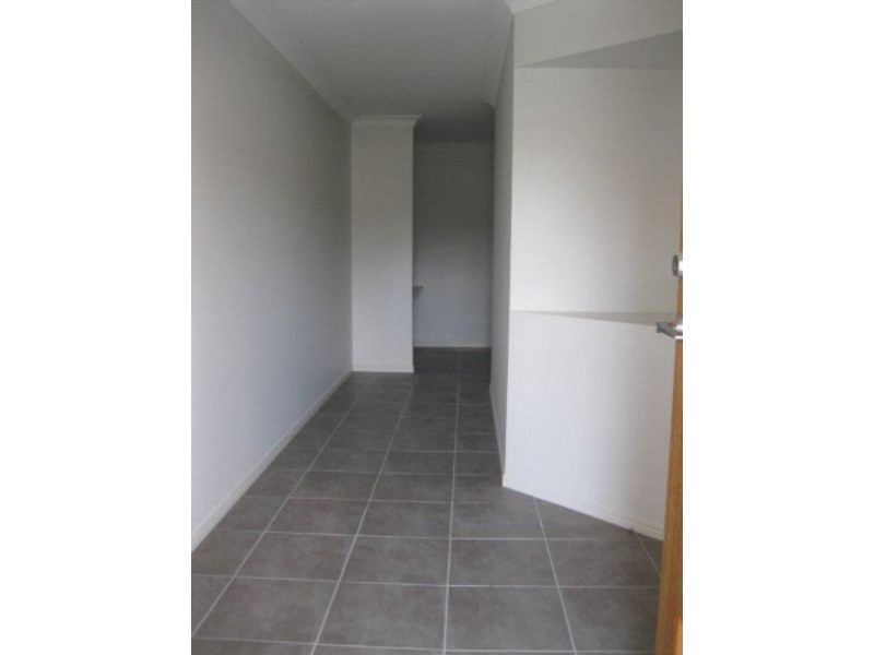 1/1 Belle  Ct, Redbank QLD 4301