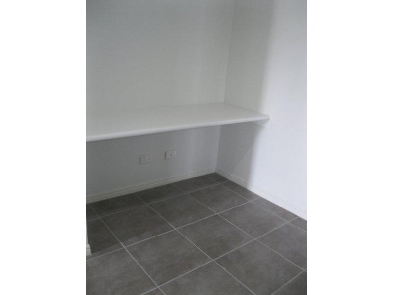 1/1 Belle  Ct, Redbank QLD 4301