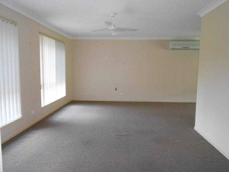 5 Acorn Cres, Flinders View QLD 4305