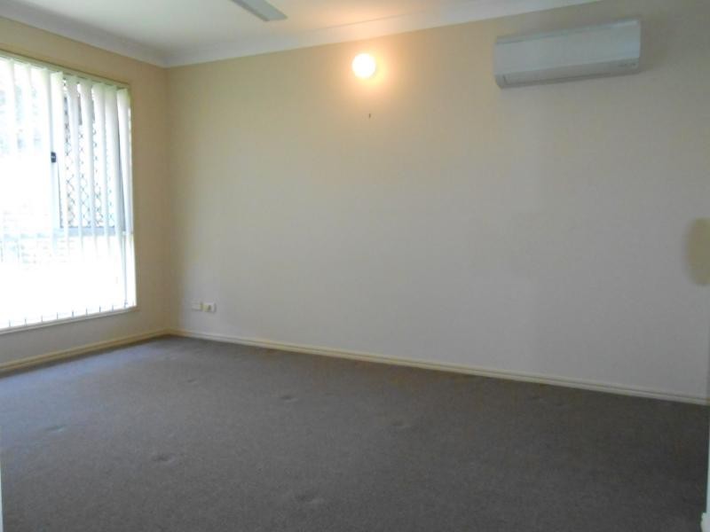 5 Acorn Cres, Flinders View QLD 4305